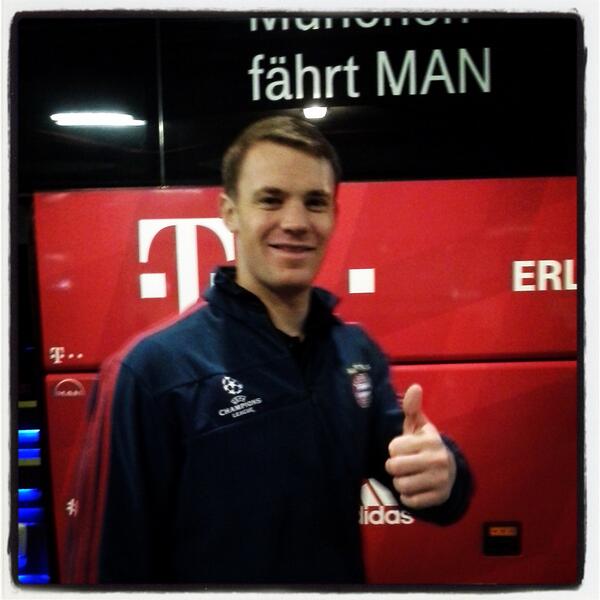 FCBayern's tweet photo. .@Manuel_Neuer und das Team freuen sich über die super Leistung und machen sich auf den Weg ins Team Hotel. #AFCFCB http://t.co/Sn4SULOlcd