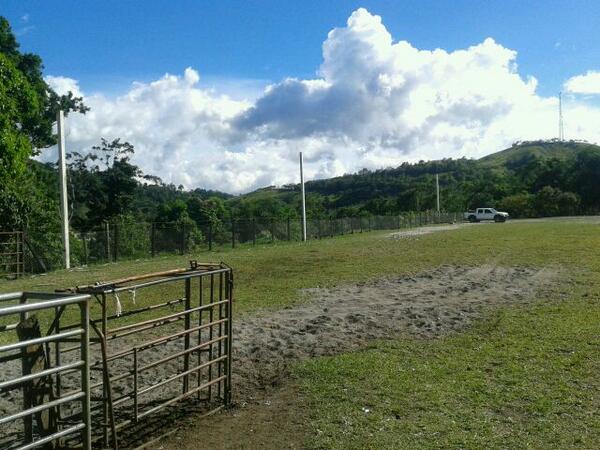 MedinJimenez's tweet photo. Pronta inauguración luces http://t.co/VuQ7ry7wY4