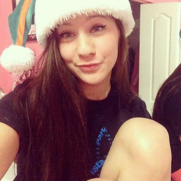 MaeelynYoung's tweet photo. merry christmas :)) http://t.co/9HXDnaptUx