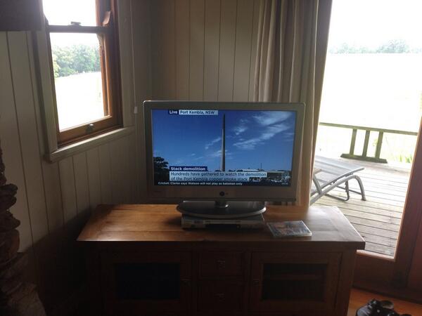 DouglasInnesWil's tweet photo. @PortStack goodbye old friend. #homesick http://t.co/O7aooFdGEa