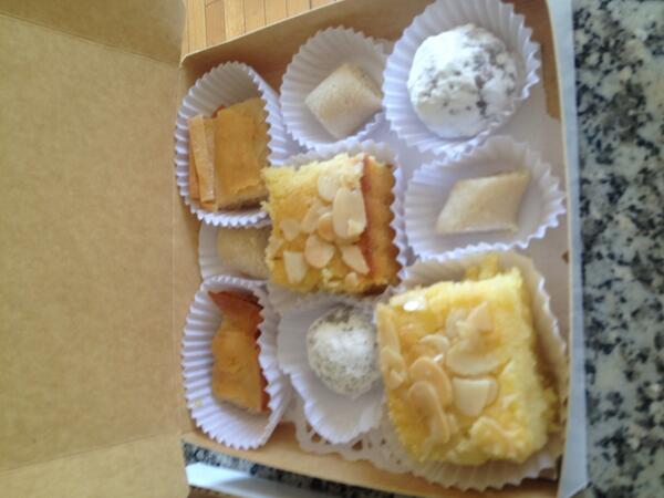 AngelBakeryFood's tweet photo. Mostachudos + Baklavas + Tishpishtil + Mogadós + Mamul = $5.000 + $1000 x despacho en Las Condes / Barnechea http://t.co/wQU9hw6xKN