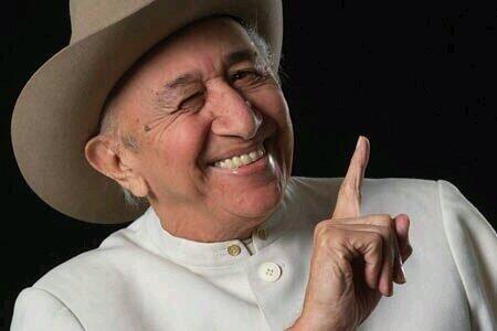 HayQueSaberlo's tweet photo. Venezuela amaneció sin el "Tío Simón" (1928-2014). Reconocido cantautor, famoso en el mundo por su "Caballo Viejo". http://t.co/o5ZAlp6QN3