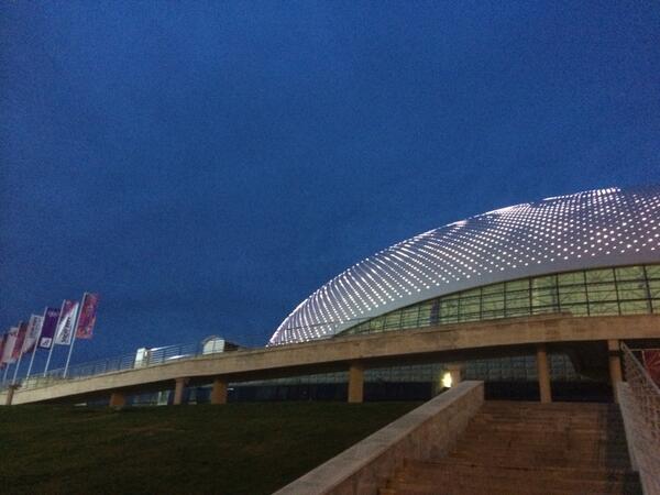 Early morning arrival to  Bolshoy for Finals