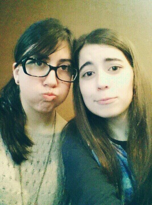 AlazneLodeiro's tweet photo. Desayunando con @Furrusketa 🍹 http://t.co/srRvgPAmqS