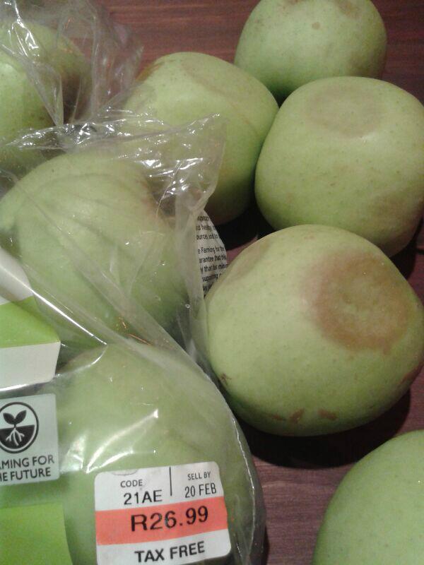 Just_NooriA's tweet image. @WOOLWORTHS_SA  - Poor quality fresh produce. Mailed custservice with pics - NO reply. #poorproduct  #poorservice