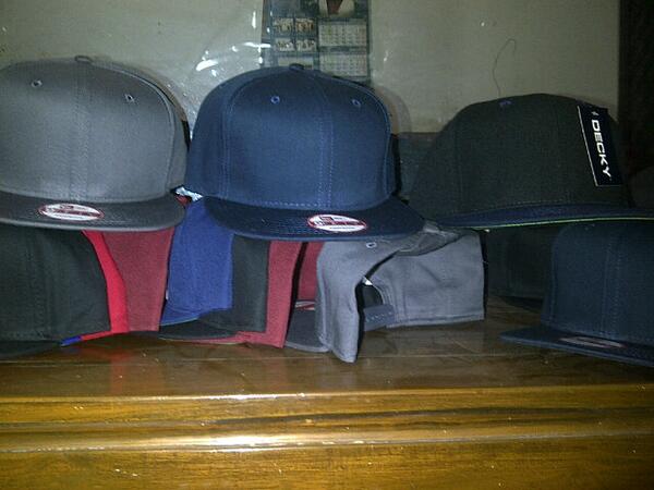 Snapback original,polos,minat? Sms 08988987831
