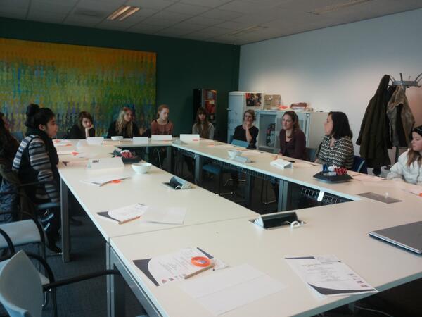 Doe-dag #VMBOOnStage met @saskiaboelema  over <a href="/JongAtBreda/">Jong@Breda</a> <a href="/WeCanYoungBreda/">WeCanYoungBreda</a> <a href="/JoggBreda/">Jogg Breda</a> met @NaomiBreda23