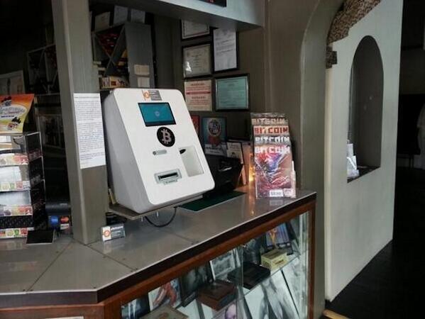 tech_awesome's tweet image. The first ever #Bitcoin vending machine has been set up in a New Mexico cigar bar! #cool #tech #gadgets