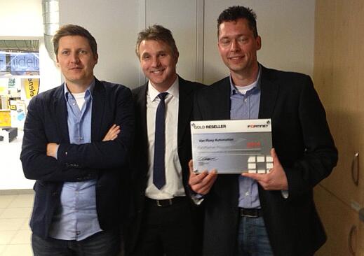 DeltalinkBE's tweet image. @VanRoeybe nu ook &quot;officieel&quot; gold partner bekroond tijdens hun geslaagd event in Turnhout. #itsecure #Fortinet