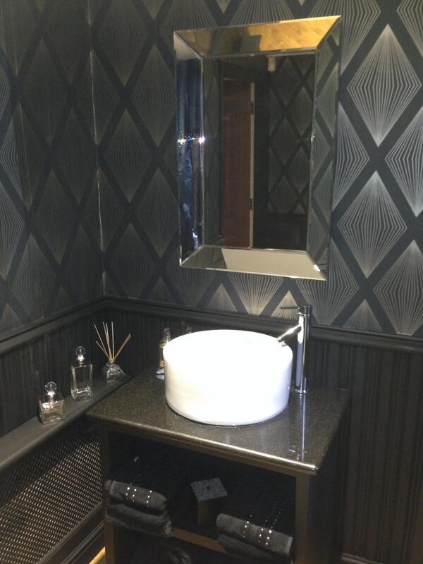 BriggateHouse's tweet photo. Another great wallpaper. Dramatic look for the downstairs loo @TheRomoGroup 
Just adore this look #loveit http://t.co/ldi4Oz1w4p
