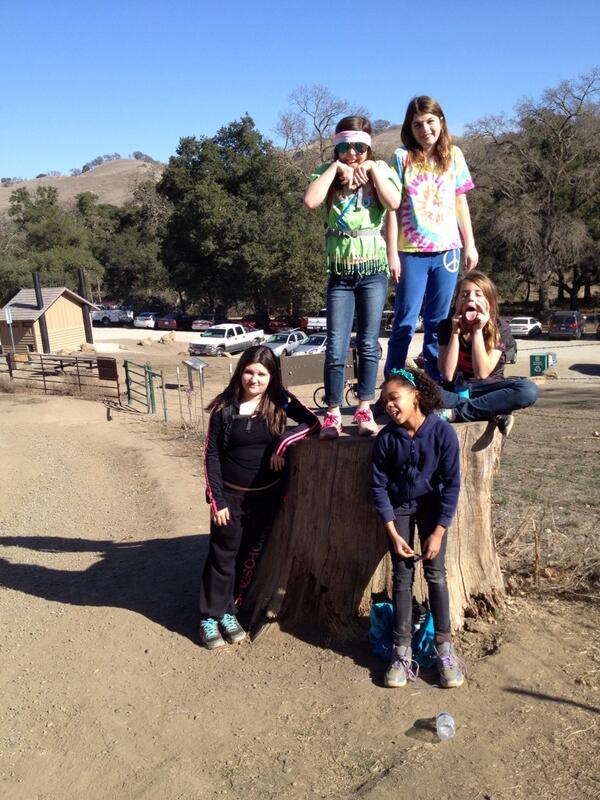 JrHighStuff's tweet photo. #tbt to the 6th/7th grade Girls Hike! http://t.co/9g7Feux6GJ