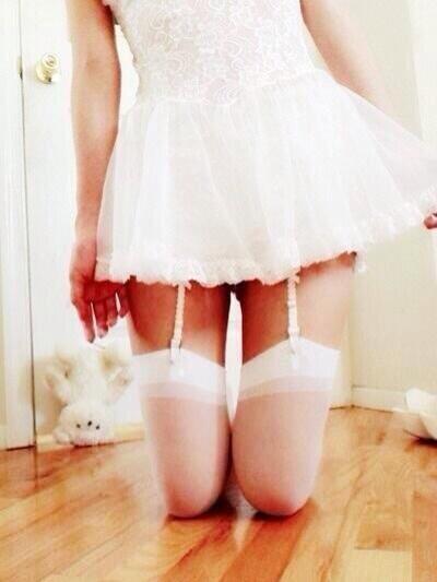 “<a href="/KittxnHarry/">harry</a>: Ballerina. I feel pretty today. ” I wanna borrow this one!