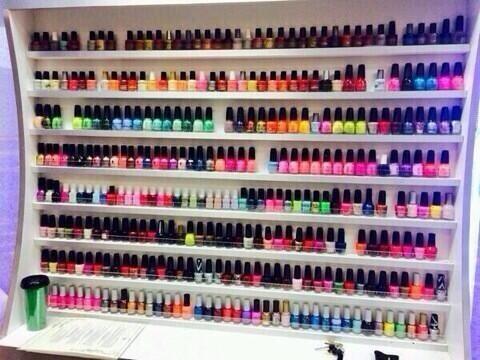think_its's tweet image. A girls hardest decision 😩