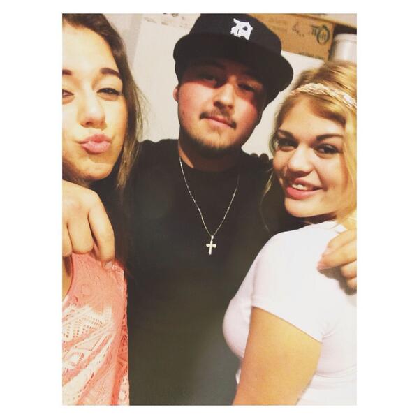 viciousvi_'s tweet image. baes ❤️ #iloveem @T_Rich_700 #Katrina