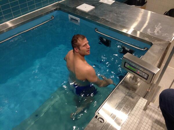 <a href="/Promise_RiiNG/">Nick Ring</a> Let the rehab begin. Walking on the hydroworx treadmill 4 weeks post-op