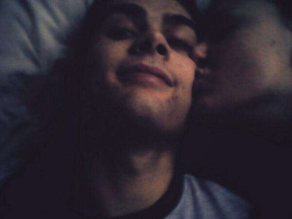 NadiaValorGomez's tweet photo. Ojalá pudiera levantarme así contigo todas las mañanas @jesuscastalla. #teAmo http://t.co/1M9xAO5bD4