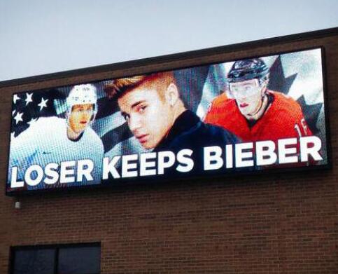 SISportsMedia's tweet photo. Olympic glory and so much more will be on the line when U.S. and Canada face-off tomorrow  http://t.co/fd7G3XZlWq http://t.co/j7qNU0Jt6j
