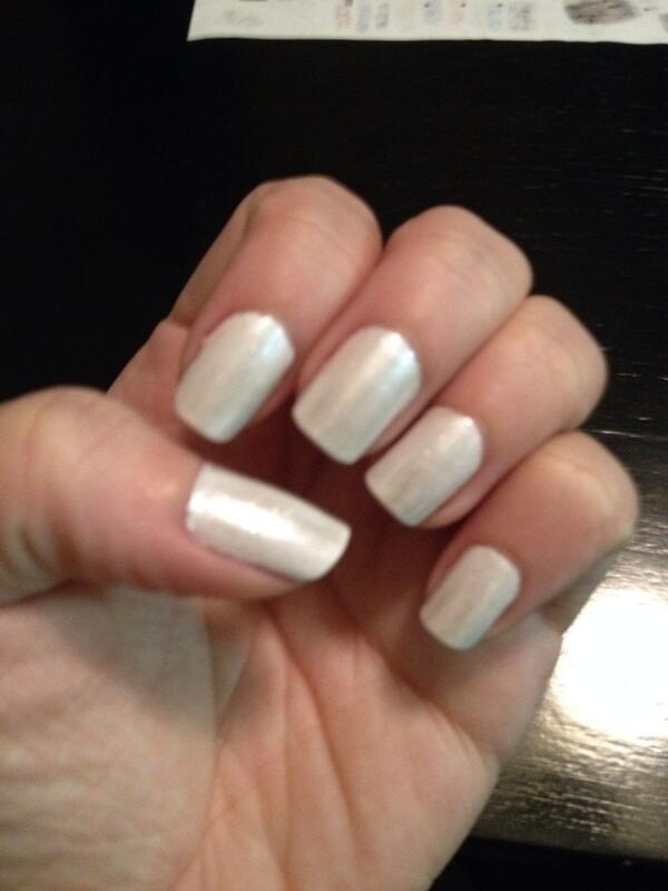 ChelseasNails's tweet photo. Been wearing this clean but shimmery mani for few days. @SinfulColorsNP "Out of This World" over white. 😄 http://t.co/VEycBSOiqD