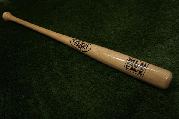 Cut4's tweet photo. Followers to RETWEET can win an #MLBFC bat from @sluggernation. http://t.co/9yRKnj2yi8
