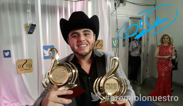 Un regalito para los fans desde #premiolonuestro with @gerardoortiznet