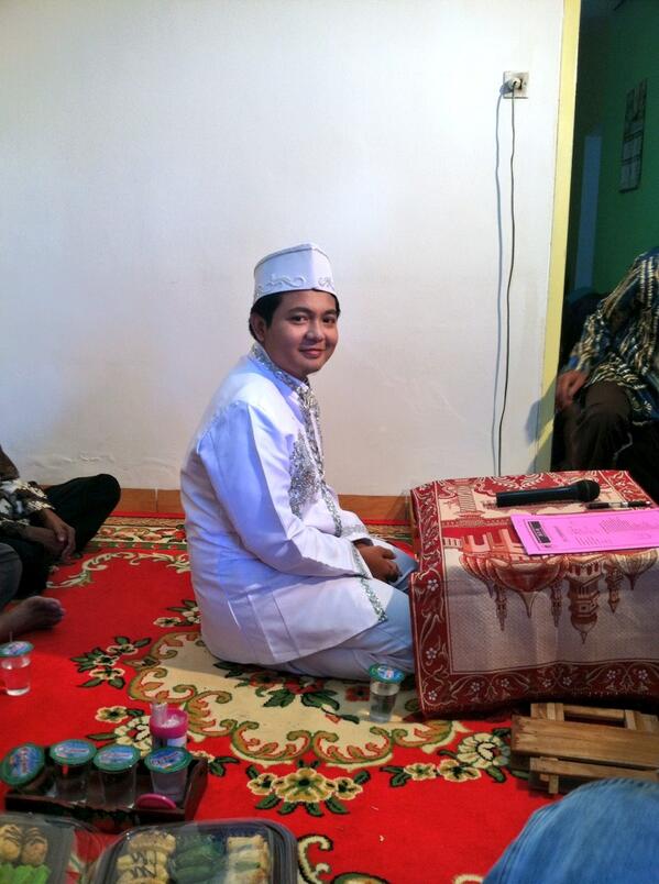 Senyum bahagia dari teman kita <a href="/nashihuddin/">Nashihuddin Al Bilal</a> sebelum ijan qobul :)