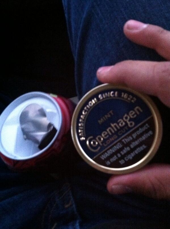 ag_dog13's tweet image. Bitches 😏 #CopeMint