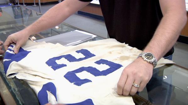 Bob Hayes is the only man to win a Super Bowl and a gold medal. See his jersey on <a href="/PawnStars/">Pawn Stars</a> now! #PawnStars