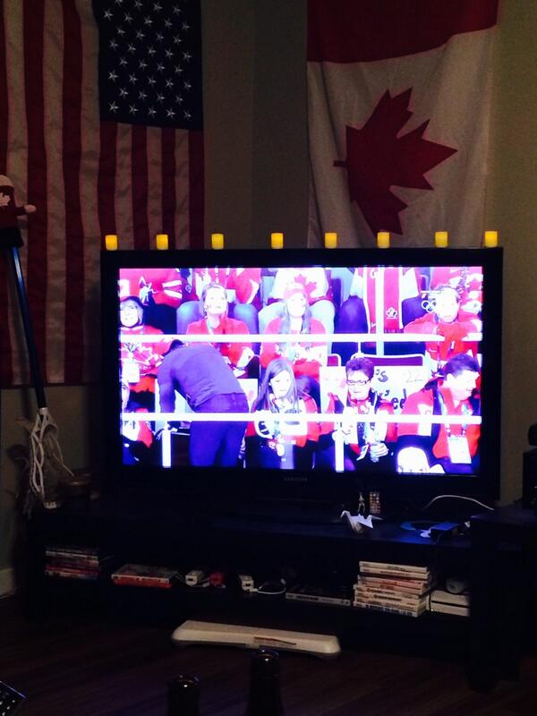 Lovell__12's tweet photo. Guess who I caught on the re-run!!! #CanadaVsUSA @CapTANMorgan16 http://t.co/DQwEEKd6SY