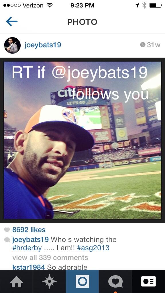 JoeyBats19's tweet photo. Going to get to all of you eventually!  RT if you want a follow #josebautista #faceofmlb http://t.co/GPWbybrvHf