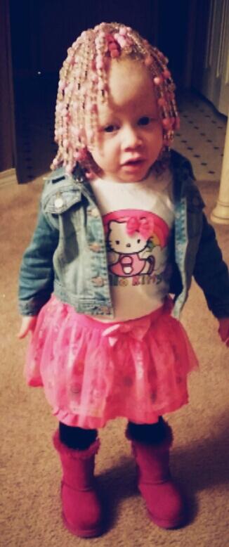 PrettyMyy's tweet photo. #Cutieeeeeeeπ. http://t.co/BrdYNkdyPt