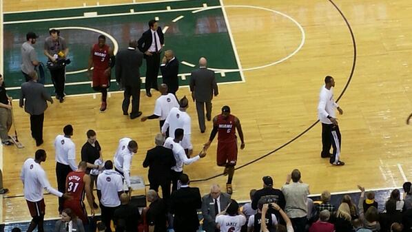 jbug1078's tweet photo. #Jazzgamebaby# http://t.co/Zfjm9oWiNJ