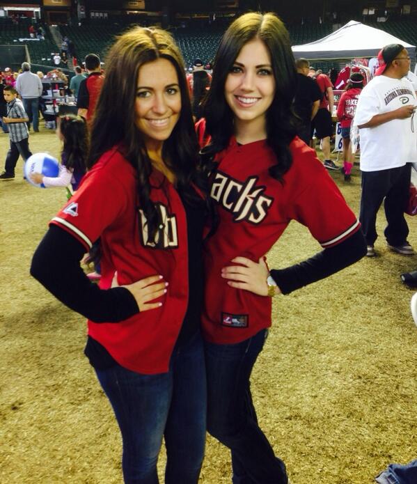 kati_tay's tweet photo. Sad day! Last event as a @Dbacks Rally-back. Thanks for all the great memories ๐โพ๏ธโค๏ธ #DBackFanFest @jordanmasayko http://t.co/2YriIeIRCg