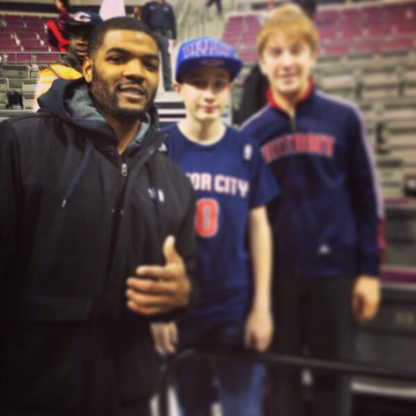 22_Cardamone's tweet photo. Josh Smith, my friend, and myself at the #Pistons game. I'm in the middle. http://t.co/FELnKu5uBS