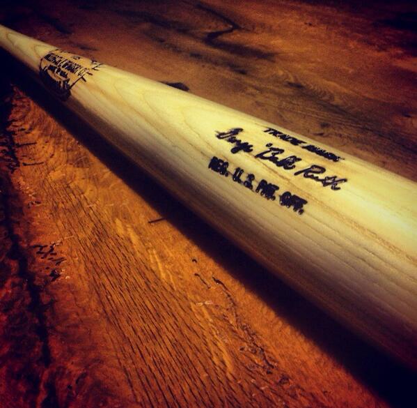 Cut4's tweet photo. Followers to RETWEET can win a @sluggernation Babe Ruth bat. #MLBFC http://t.co/nXdnfGZjCz