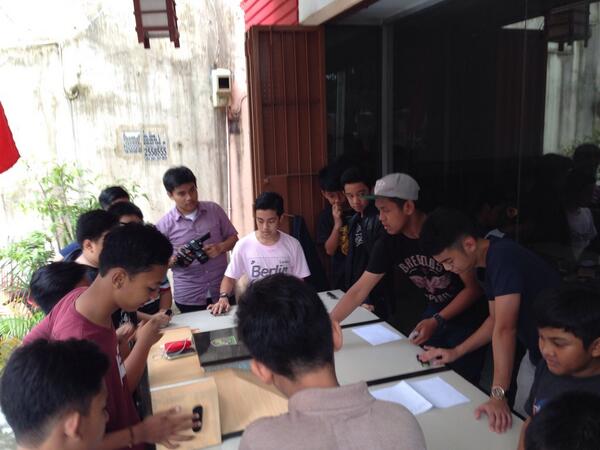 SushiYatai's tweet photo. Bagi yatai lovers yang suka main finger board bisa langsung ke yatai, ada acara seru dari @FingerboardMks !! http://t.co/eNctHngRDH