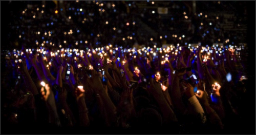SickAnimals_'s tweet photo. TODO EL MUNDO A DESCARGARSE LA APP DE LA LINTERNA !! VAMOS A BRILLAR COMO NUNCA EL DÍA 15 EN @GrupAnimasLight http://t.co/la9CGtJRIi