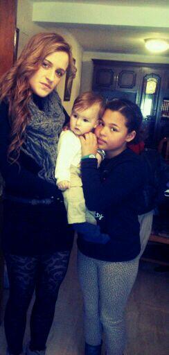 Nuria_bgn's tweet photo. Hoy toca dia familiar, mi pequeña princesa hace 9 añitos. http://t.co/8Ih7PtNTOC