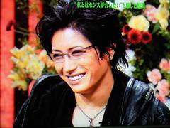 W キリ G L Gacktが笑うだけで笑顔になれる人rt Http T Co Rfpk7wdk Twitter