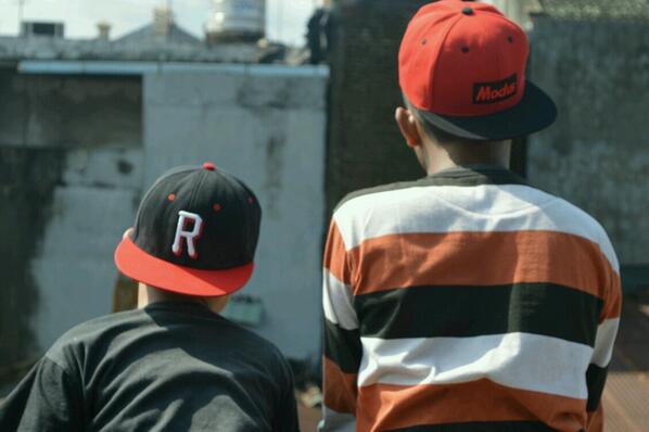 588Sztr's tweet photo. Sore Tante http://t.co/vMM7nEWyzj
