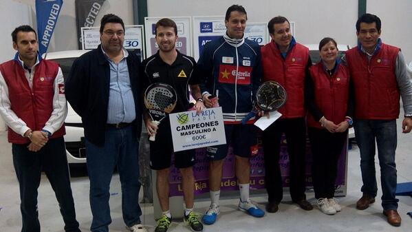 HyundaiTalavera's tweet photo. Campeonísimos del torneo #Hyundai i10 Willi Castañon y Lucas Cunha @WorldPadelTour @PadelTalavera @larejapadel http://t.co/Gh2hcCD4j6