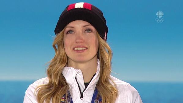 LouisGarneauLG1's tweet photo. Justine Dufourt-Lapointe émue pendant la cérémonie des remises des médailles. #Sochi2014 #MonAthlète #RCOlympiques http://t.co/uYHuPZgUwG”
