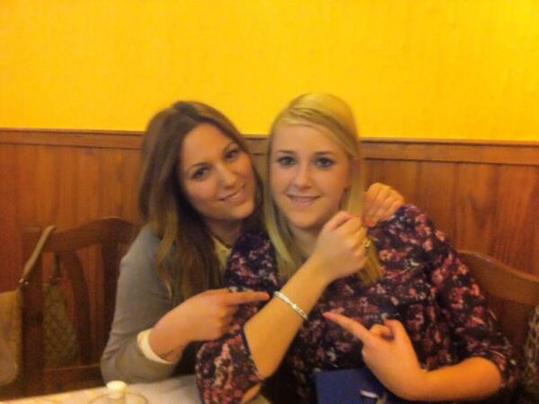 irenemurciasanc's tweet photo. Anoche me dieron una super sorpresa, increible!! @pilisaez91 #sinpalabras http://t.co/Ncs9nwaLNV