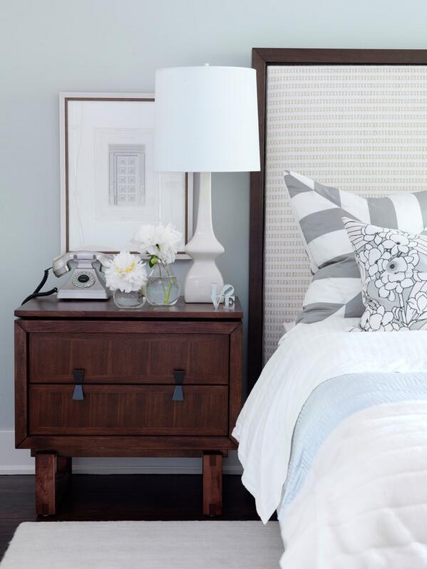 hgtv's tweet photo. DIY headboard ideas from our favorite designers>> http://t.co/wK6VjG9KzK http://t.co/HQIXvSoh92