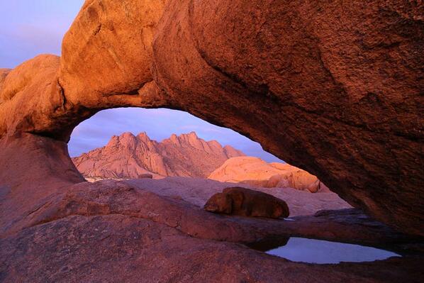 DuncanHeather1's tweet image. 700 million year old granite arch. #Spitzkoppe. Namibia. Africa  #Travel #Photography #bucketlist