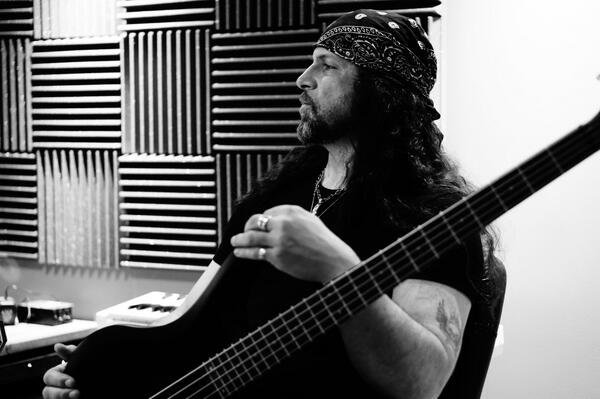 InAugust1's tweet image. In August recording a new song "The Sin"