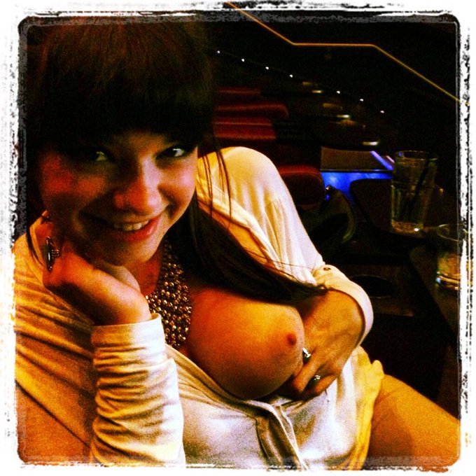 @PocahontasJones at the movies. 😍 http://t.co/Y3gztXCm5V<a class="tags" target="_blank" title="On Twitter" href="/?out=eyJ0eXAiOiJKV1QiLCJhbGciOiJIUzUxMiJ9.eyJpYXQiOjE3MjIxNDY5MTMsImlzcyI6InR3cG9ybnN0YXJzLmNvbSIsIm5iZiI6MTcyMjE0NjkxMywiZXhwIjoxNzUzNjgyOTEzLCJyZWRpcmVjdF91cmwiOiJodHRwczovL3R3aXR0ZXIuY29tL1BvY2Fob250YXNKb25lcyJ9.enxYNYFeeiw6hu6-LMHYyzr2lMXpPqNxITOvvl5O9_wvRDS0uAQHuPtlFH5yc5weJNRCw5p1Ac9NyxnfonEP4Q">@PocahontasJones</a><a href="/tag/pervert"class="tags"><span>#pervert</span></a>