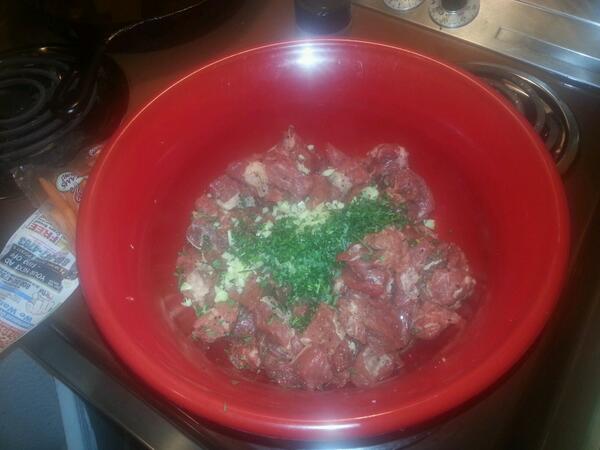WoodsG217's tweet photo. My Nigga is gettin down...#herbs and spices on that #angus..#Gangsta Kitchen @jwill197920 http://t.co/LXHwBYztNF