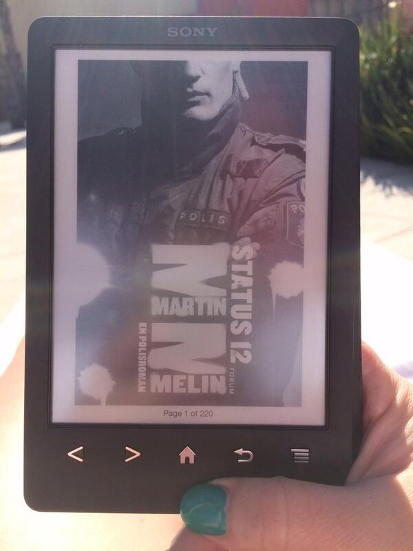 Hoppsan, #Status12 av Martin Melin tog snabbt slut! Riktigt bra flyt i storyn. Rekommenderas varmt.