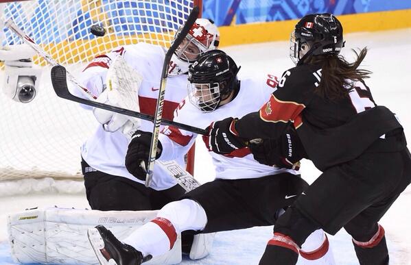 PuckPictures's tweet photo. Women's #TeamCanada beats #teamswitzerland 5-0 ! http://t.co/7sVjrtM8q5