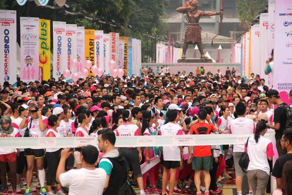 #Save100Woman Runners... @RunForCervix <a href="/MNCkoranSINDO/">Koran Sindo</a> #Burners